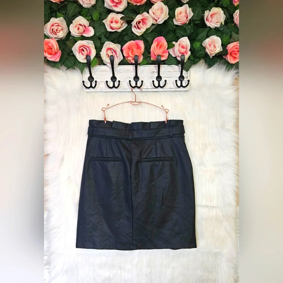 Vero Moda Eva Paperbag Waist Coated Mini Skirt - Picture 8 of 11